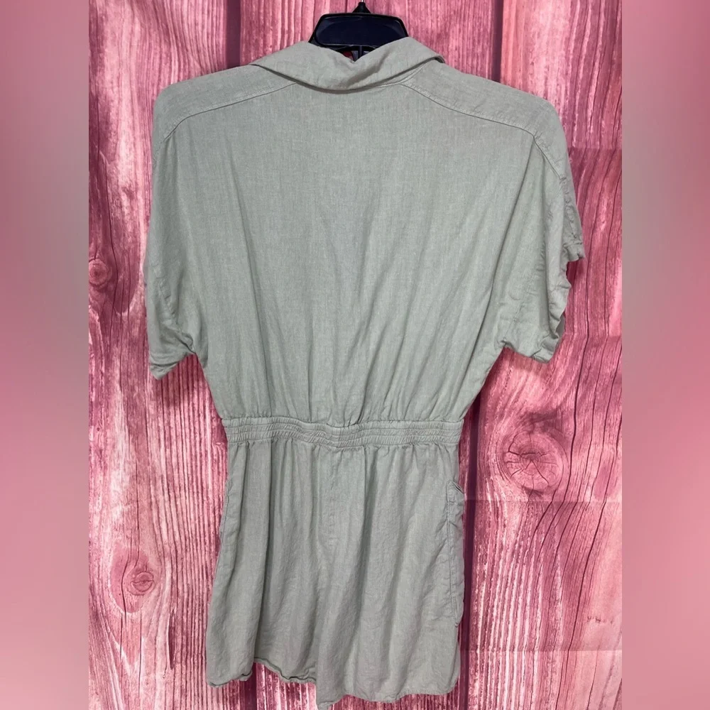 Zara sage green linen short sleeve V-neck elastic button front romper size M